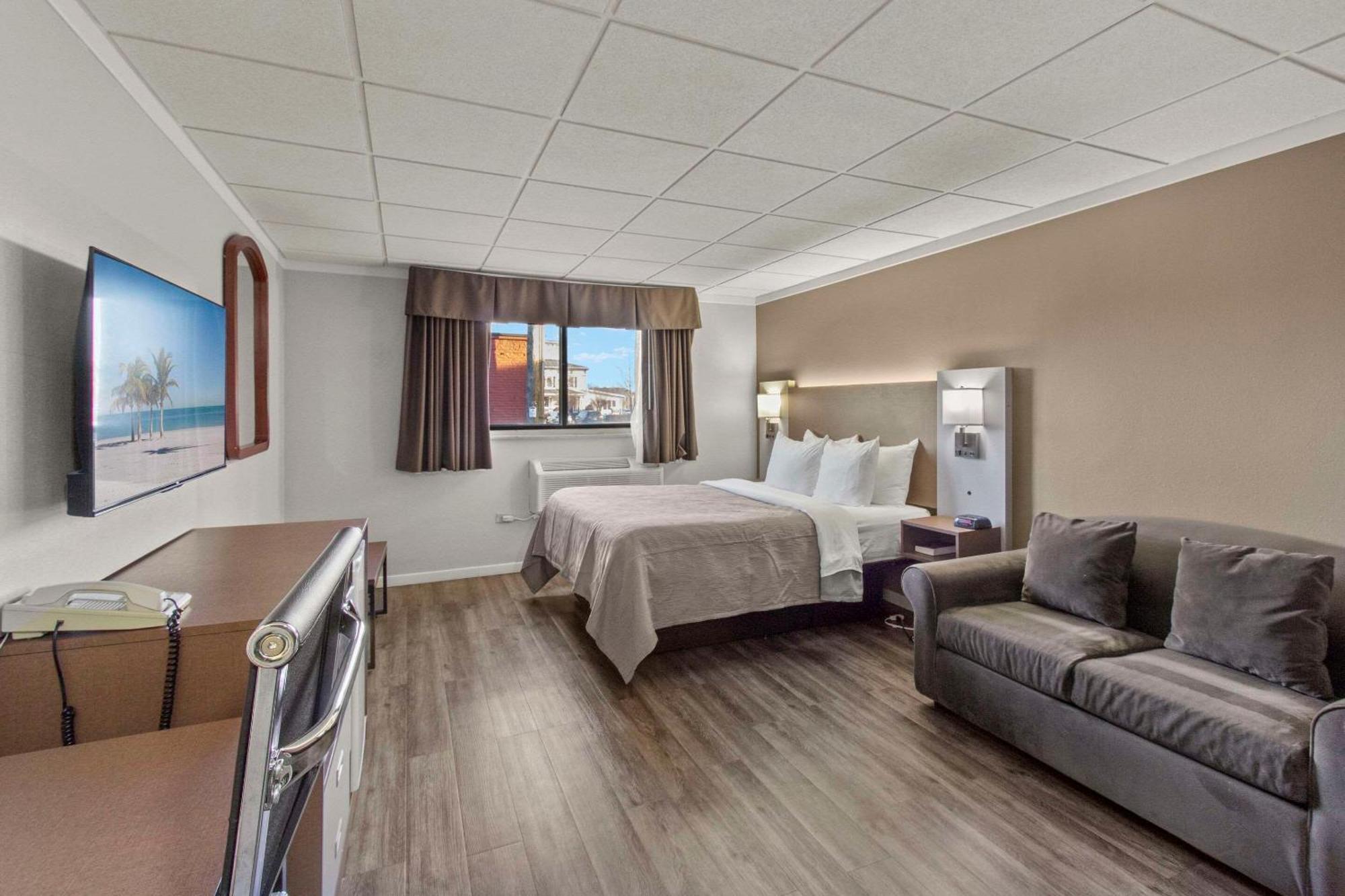 Quality Inn & Suites Downtown Green Bay Eksteriør bilde