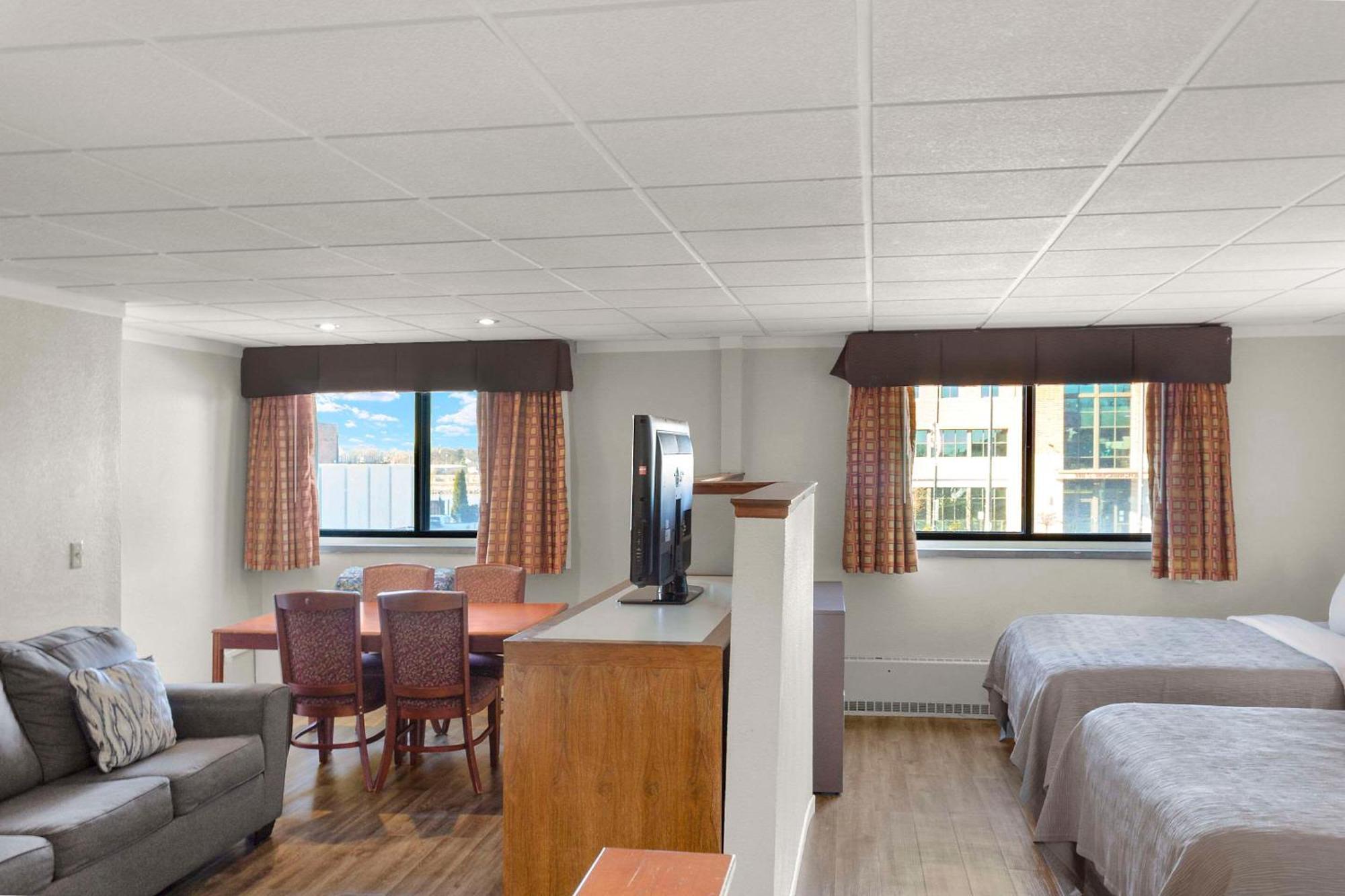 Quality Inn & Suites Downtown Green Bay Eksteriør bilde