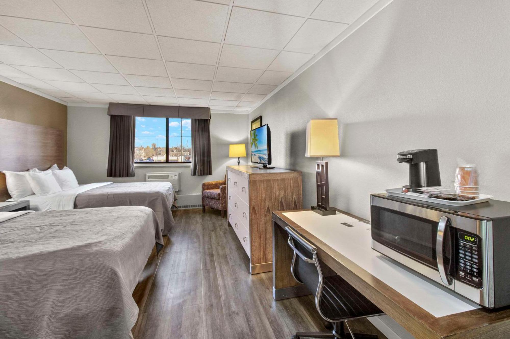 Quality Inn & Suites Downtown Green Bay Eksteriør bilde