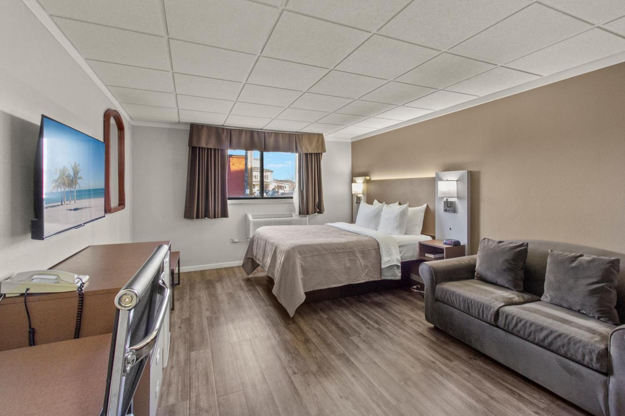 Quality Inn & Suites Downtown Green Bay Eksteriør bilde